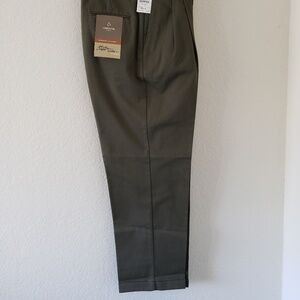 Claiborne ~ Garment Guard ~ Pleated Front Olive Color Pants 36W x 30L ~